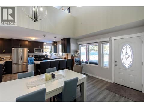 Photo 11 of 42 Lakeshore Drive, Okanagan North, Vernon