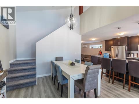 Photo 5 of 42 Lakeshore Drive, Okanagan North, Vernon