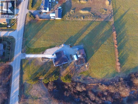 Photo 4 of 5973 Pleasant Valley Road, North BX, Vernon