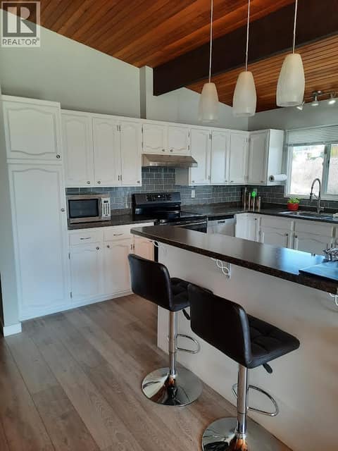 Photo 18 of 5973 Pleasant Valley Road, North BX, Vernon