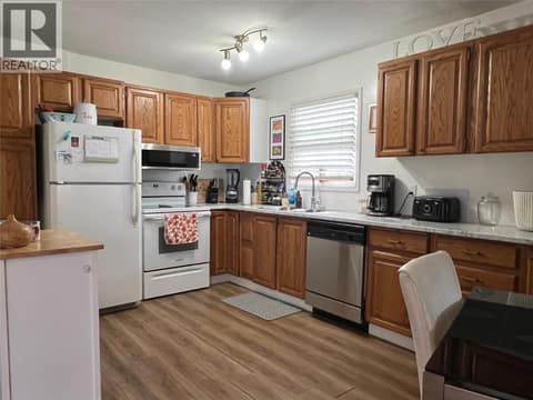Photo 10 of 3503 35 Street, City of Vernon