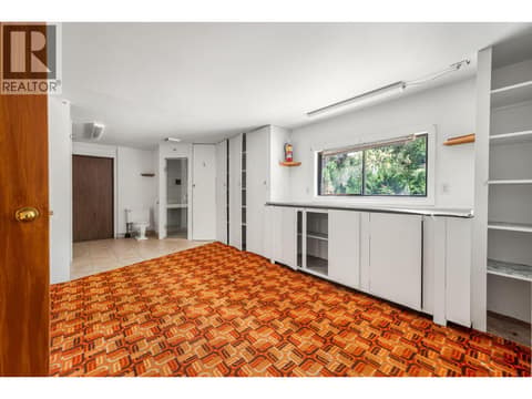 Bonus space, main level at 506 Browne Road, Middleton Mountain Vernon