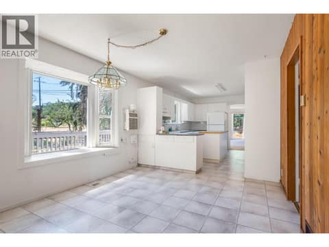 Dining area upper level at 506 Browne Road, Middleton Mountain Vernon