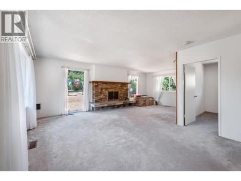 Family room upper level at 506 Browne Road, Middleton Mountain Vernon