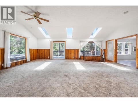 Family room upper level at 506 Browne Road, Middleton Mountain Vernon