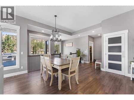 Dining Area at 8819 Heritage Drive, Lake Country South West