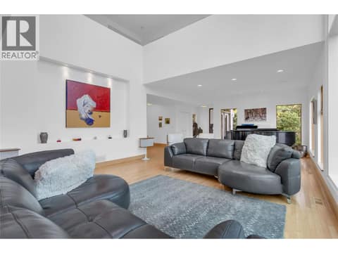 Photo 10 of 5851 Lakeshore Road, Upper Mission, Kelowna