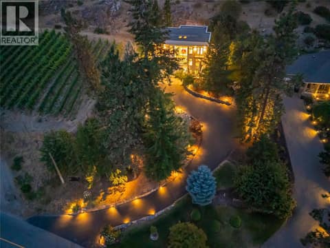 Photo 3 of 5851 Lakeshore Road, Upper Mission, Kelowna