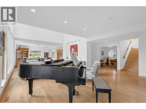 Photo 7 of 5851 Lakeshore Road, Upper Mission, Kelowna