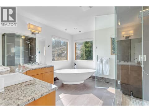 Master Ensuite at 5851 Lakeshore Road, Upper Mission, Kelowna