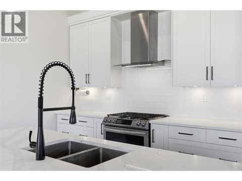 Photo 8 of 347 Rue Cheval Noir, Tobiano, Kamloops