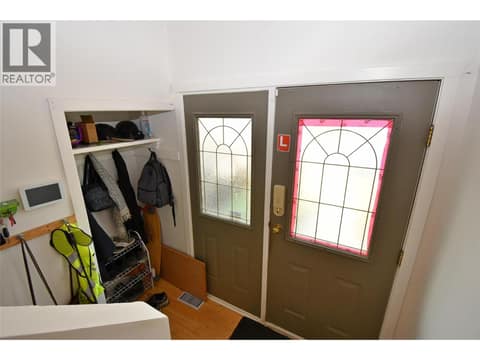 Foyer entrance at 3907 17 Street, East Hill, Vernon