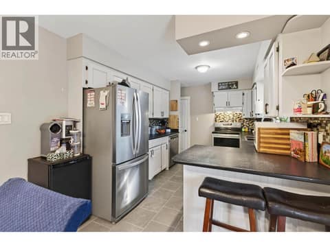 Photo 10 of 629 RICHMOND Avenue, North Kamloops