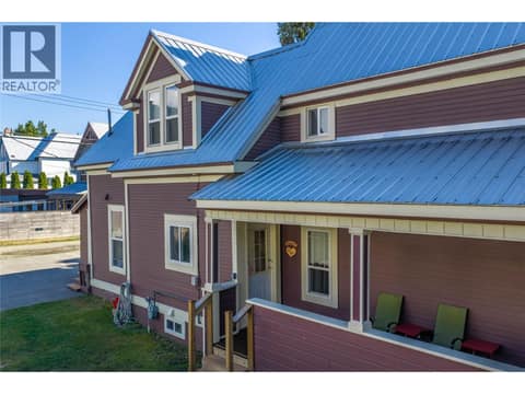 Photo 6 of 408 & 410 Mackenzie Avenue, Revelstoke