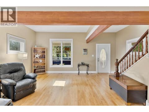 Living room at 408 & 410 Mackenzie Avenue, Revelstoke