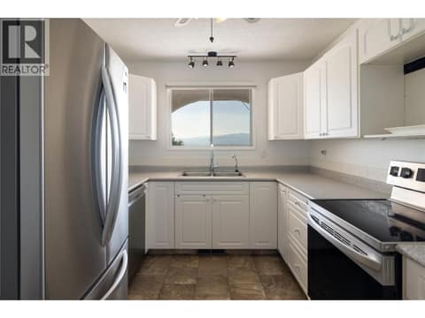 Photo 3 of 1035 Toovey Road, Black Mountain, Kelowna