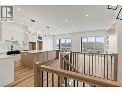 Photo 10 of 8948 Tavistock Road, Adventure Bay, Vernon