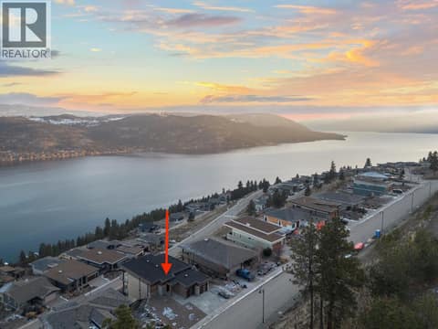Photo 2 of 8948 Tavistock Road, Adventure Bay, Vernon