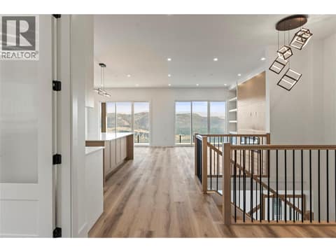 Photo 5 of 8948 Tavistock Road, Adventure Bay, Vernon
