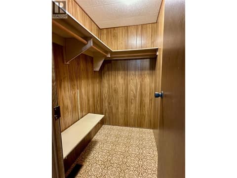 Bedroom 2 walk in closet at 15401 Kalamalka Road Unit# 308, Middleton Mountain Coldstream, Vernon