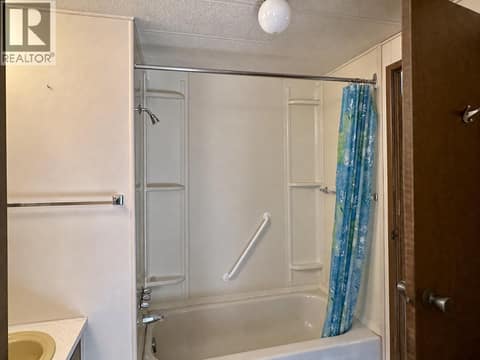 Main bath at 15401 Kalamalka Road Unit# 308, Middleton Mountain Coldstream, Vernon