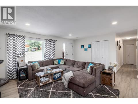 Photo 10 of 3728 - 3724 Glenway Road, Glenrosa, West Kelowna