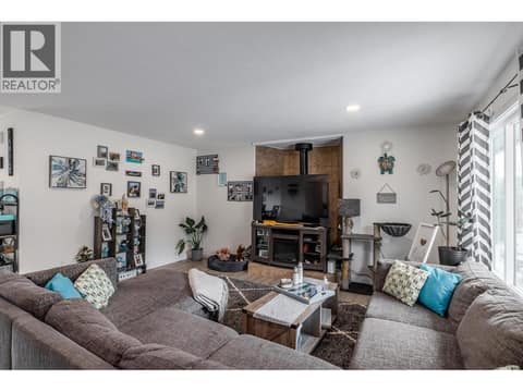 Photo 11 of 3728 - 3724 Glenway Road, Glenrosa, West Kelowna