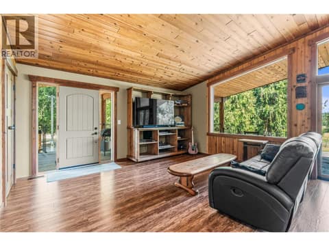 Photo 10 of 2280 Deep Creek Road, Enderby / Grindrod