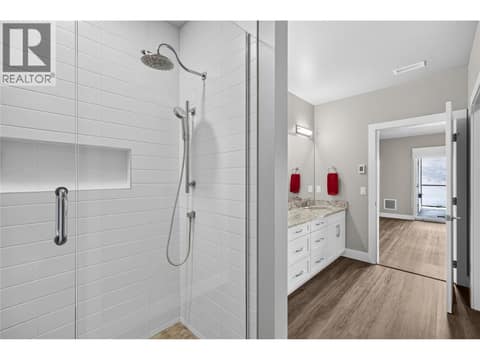 Photo 16 of 400 Vista Park Unit# 422, Main South, Penticton