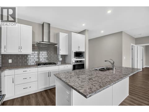 Photo 6 of 400 Vista Park Unit# 422, Main South, Penticton