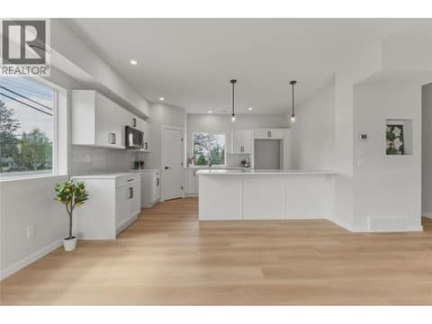 Photo 5 of 5661 Okanagan Landing Road Unit# 3, Okanagan Landing, Vernon