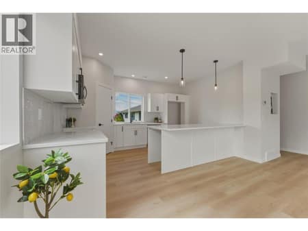 Photo 6 of 5661 Okanagan Landing Road Unit# 3, Okanagan Landing, Vernon