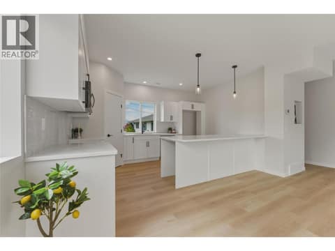 Photo 6 of 5661 Okanagan Landing Road Unit# 3, Okanagan Landing, Vernon