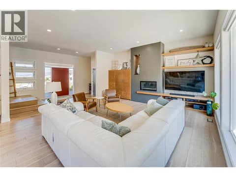 Photo 10 of 803 Mt. Ida Drive, Middleton Mountain Coldstream