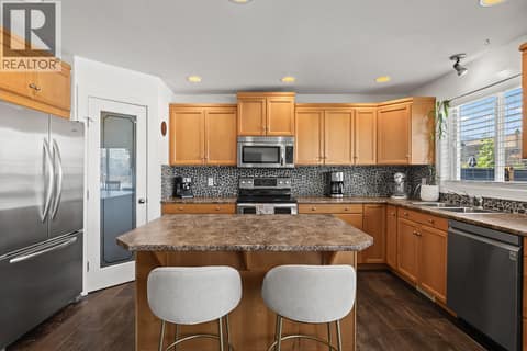 Photo 9 of 606 South Crest Drive, Upper Mission, Kelowna