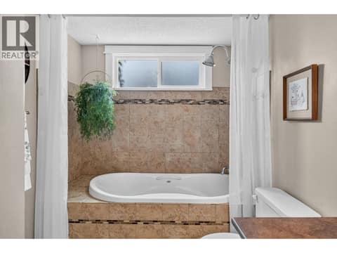 Photo 34 of 2848 Inverness Road, Glenrosa, West Kelowna