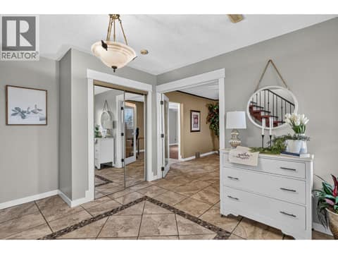 Photo 8 of 2848 Inverness Road, Glenrosa, West Kelowna