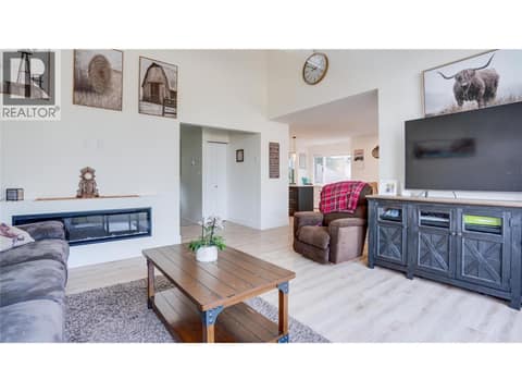 Photo 10 of 29 Preston Crescent, Enderby / Grindrod