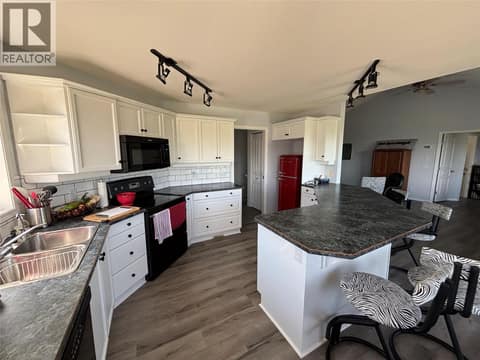 Photo 8 of 2272 Shannon Hills Drive, Shannon Lake, West Kelowna