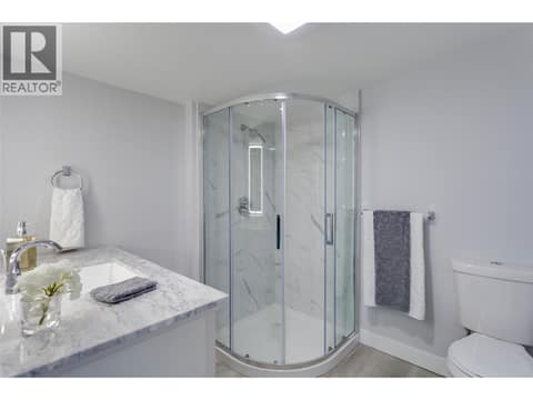 Master En Suite at 3535 McCulloch Road Unit# 10, South East Kelowna
