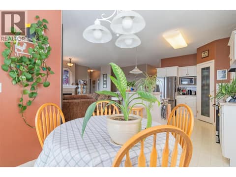 Photo 10 of 843 Lone Pine Drive, Black Mountain, Kelowna