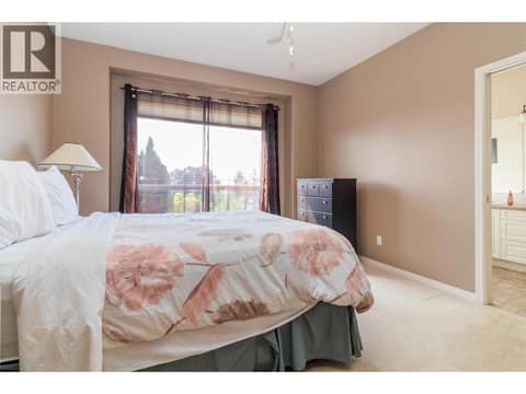 Photo 18 of 843 Lone Pine Drive, Black Mountain, Kelowna