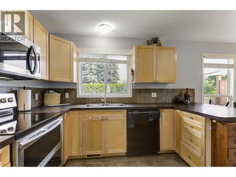 Photo 18 of 160 Leo Road, Rutland South, Kelowna