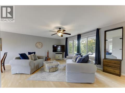 Photo 4 of 160 Leo Road, Rutland South, Kelowna