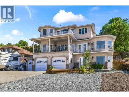 Photo 2 of 825 Toovey Road, Black Mountain, Kelowna