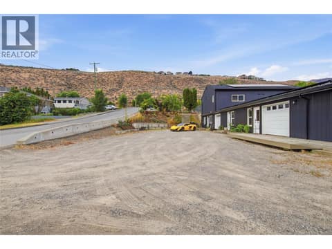 Photo 2 of 760 Yates Road, Westmount, Kamloops