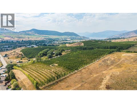 Close to vineyards and Okanagan Lake at 5804 Richfield Drive, Westmount, Vernon