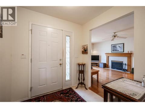 Front foyer at 5804 Richfield Drive, Westmount, Vernon