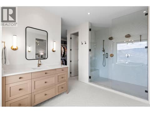 Large custom shower at 74 Red Sky Court, Wilden, Kelowna