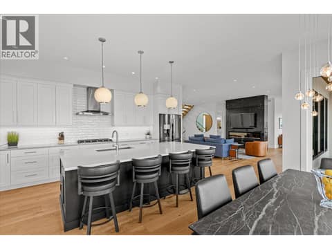 Photo 4 of 980 Ledgeview Court, Upper Mission, Kelowna
